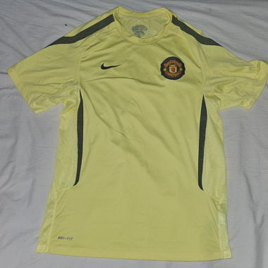 Maillot training Manchester United 2010