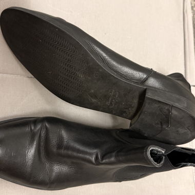 Schwarze Leder-Sneakerstiefeletten