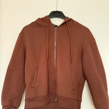 Veste à capuche brune