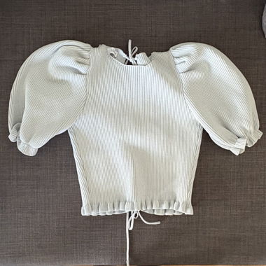 Top with bow details