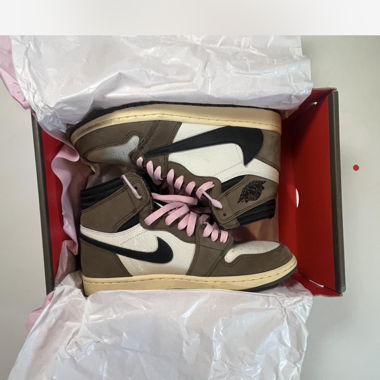 Nike Jordan 1 Mocha x Travis Scott 
