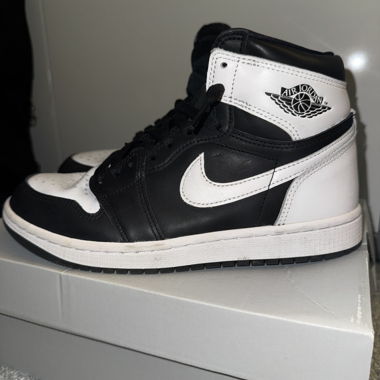 Air Jordan one Black and withe