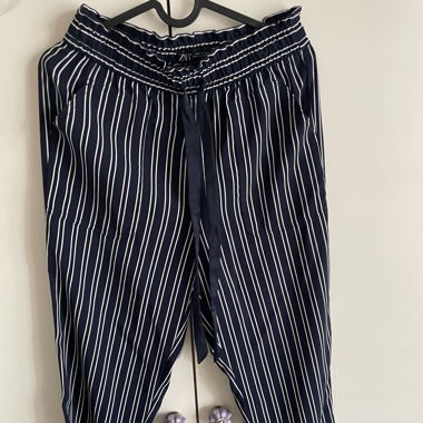 Gestreifte Hose