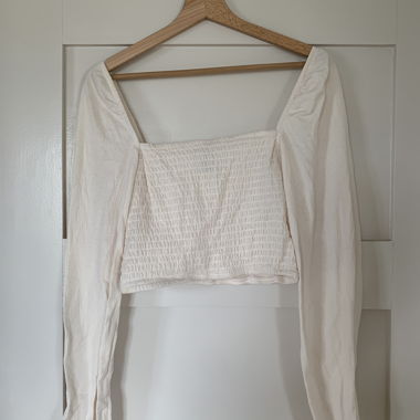 Top corto bianco con maniche
