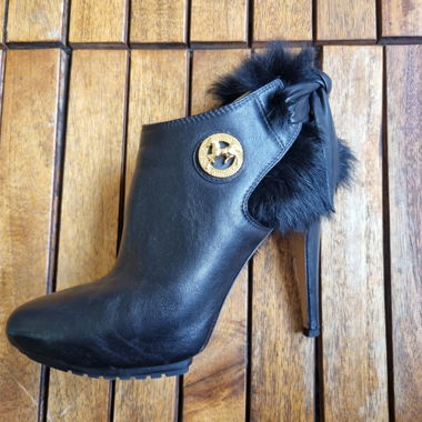 Black Ankle Boots with Fur