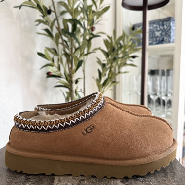 Pantofole UGG color castagna