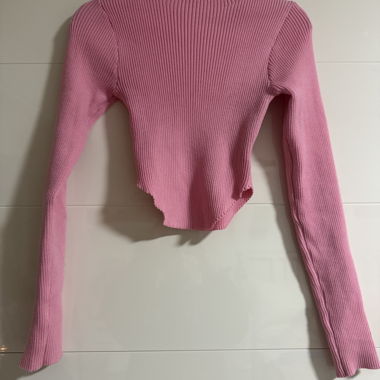 Pink ribbed crop jumper