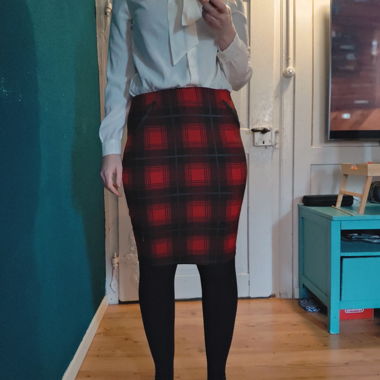 Black and red skirt 36 S