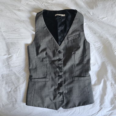 Adjustable Grey Vest