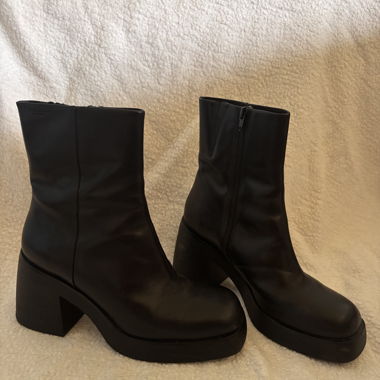 Vagabond Leather Ankle Boots – Black