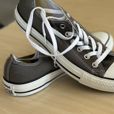 Converse NEUVE taille 37.5 grises