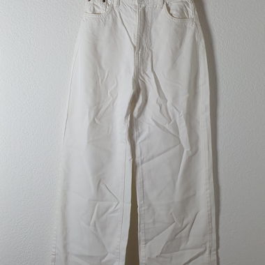 Jean blanc taille haute et jambe large Berska