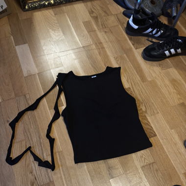 black sleeveless top