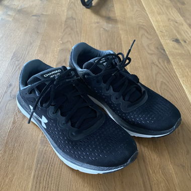 Under Armour Sneaker