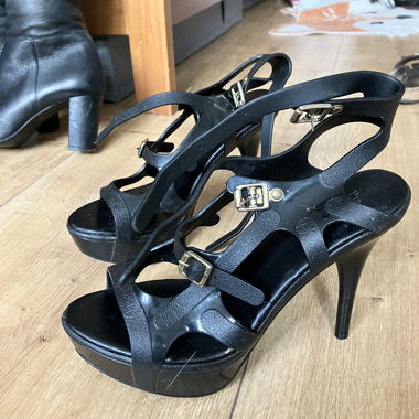 Black heeled shoes
