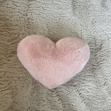 Cuscino a forma di cuore rosa