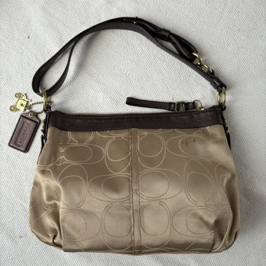 gold/beige & darkbrown coach shoulder bag