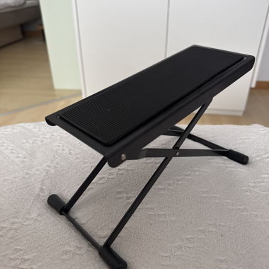 Guitar footstool König & Meyer