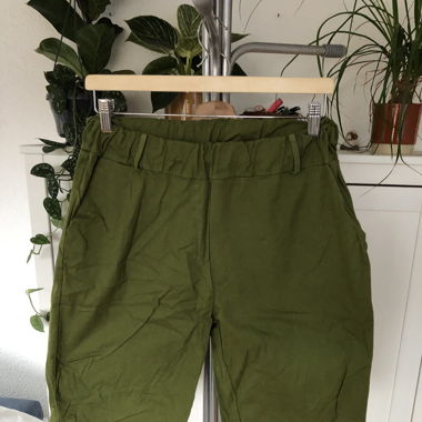 Grüne kurze Hose 