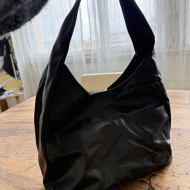 Schwarze Tasche