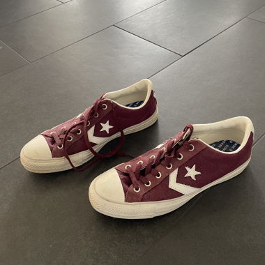 Burgundy Converse shoes EU 40