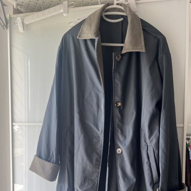 Langer Trenchcoat
