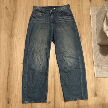 Jeans bleus à jambe large