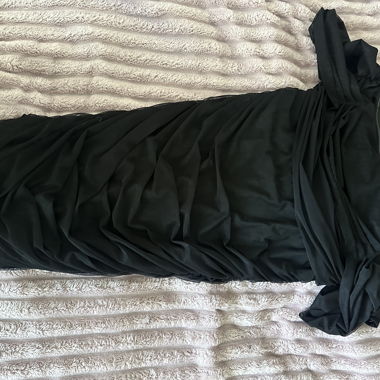 Abito nero drappeggiato