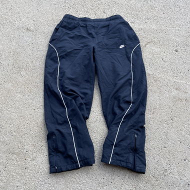 Pantaloni sportivi Nike blu scuro, vestibilità come S