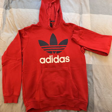 Originaler roter Adidas-Kapuzenpullover