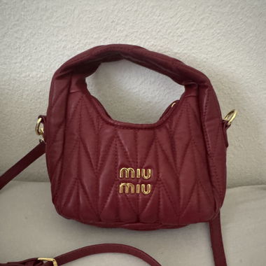 Handtasche rot