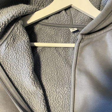 UniQlo fluffy zipper