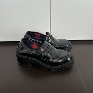 Schwarze Plateauloafers