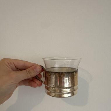 6 Tassen aus Silber und Glas