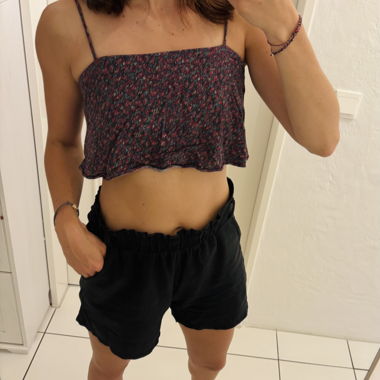 Top crop Flow lilla con fantasia