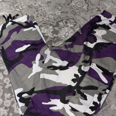 Lila Camo-Cargohose XS