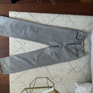 jeans grigi sobri