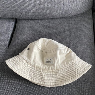 Hat Urban outfitters 