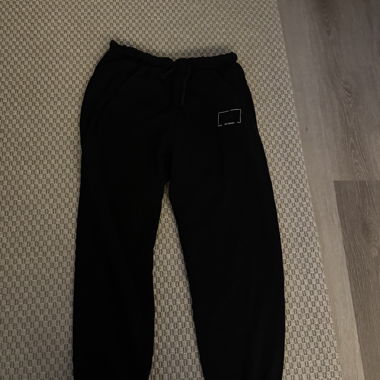 Schwarze Jogginghose