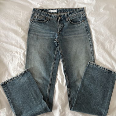 low waist jeans