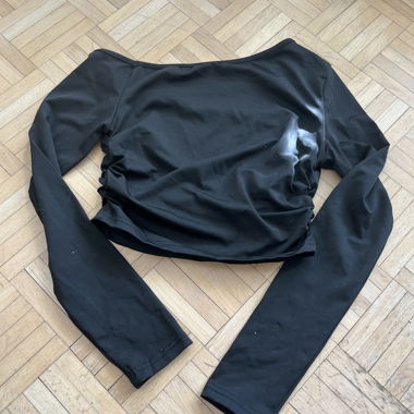 Schwarzer Longsleeve