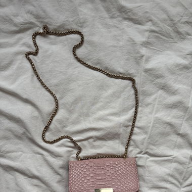 Borsa a mano rosa con catena