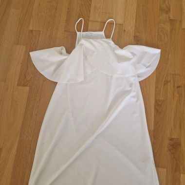 Weisses Spaghetti-Trägerkleid