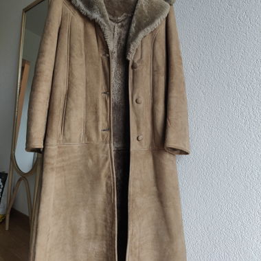 Cappotto vintage in pelle di agnello rovesciata