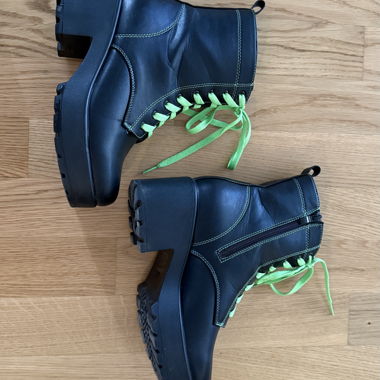 Boots with neon green details