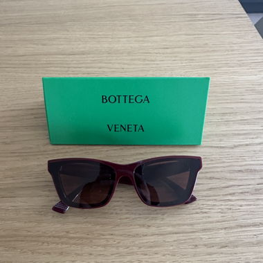 Bottega Veneta Bordeaux Sunglasses
