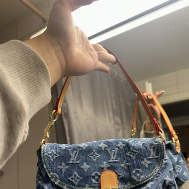 Brandneue Tasche