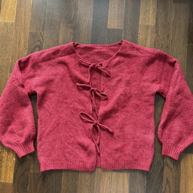 Chiquease Cardigan mit Vorderschleife und Langarm