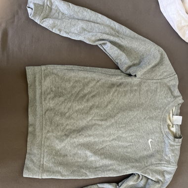 Nike-pulli  