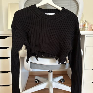 Zara black y2K cropped sweater